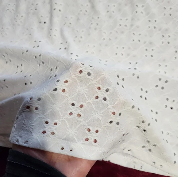 Womens Torrid White Eyelet One-Shoulder Top - Picture 4 of 8